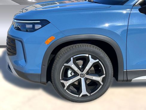 New 2026 Volkswagen Tiguan SE FWD image 10