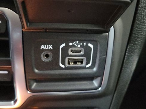 Used 2025 Jeep Gladiator Willys image 27