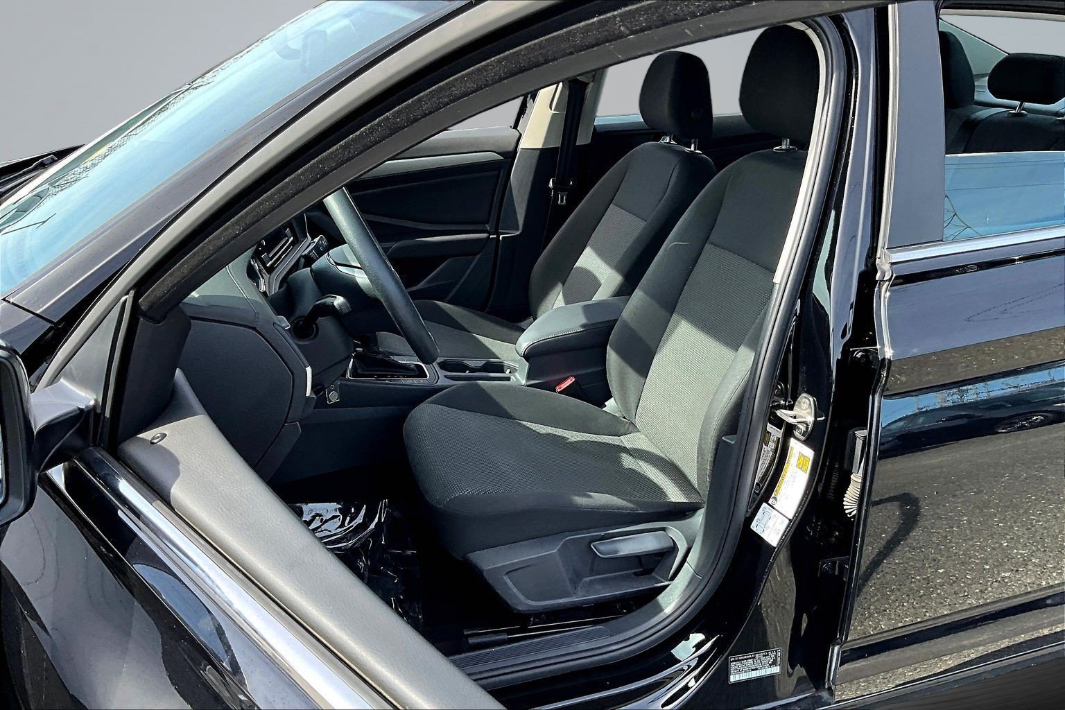 Used 2019 Volkswagen Jetta S w/ Driver Assistance Package FWD image 17