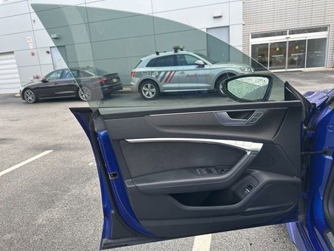 Used 2022 Audi RS 7 Sportback image 11