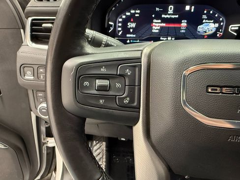 Used 2022 GMC Yukon XL Denali image 21