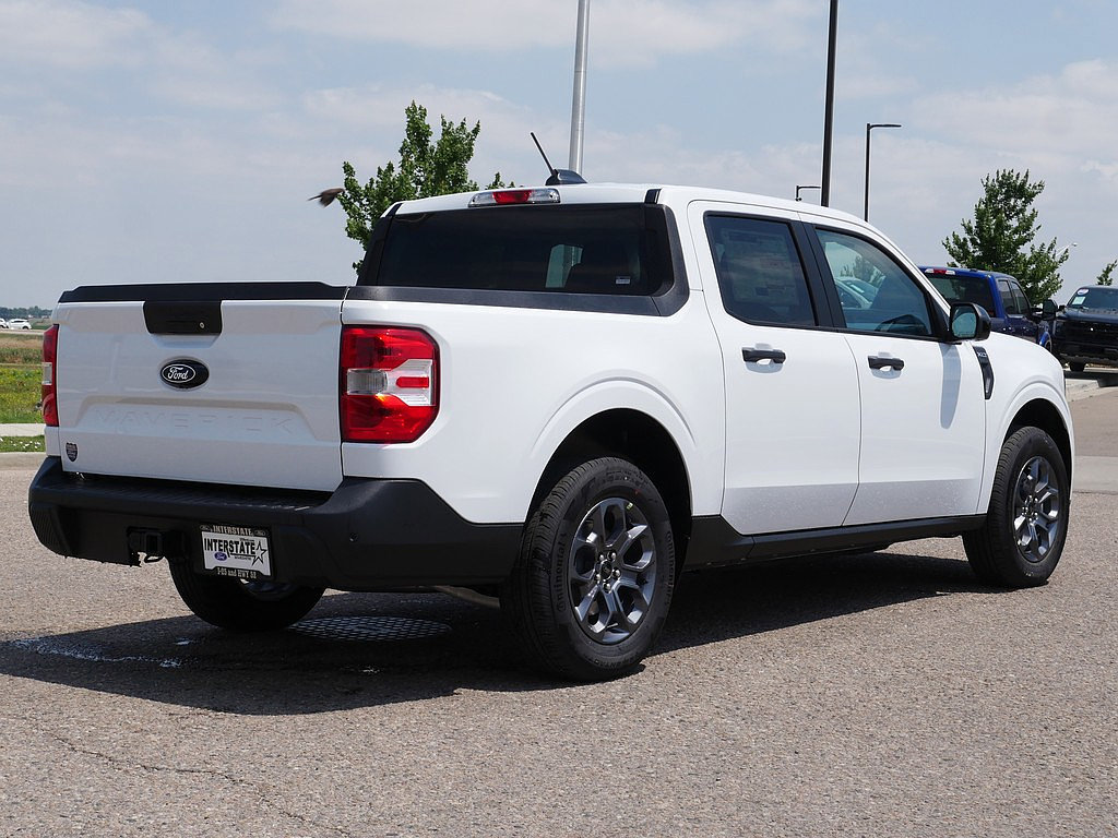 New 2026 Ford Maverick XLT w/ Equipment Group 301A AWD/4WD image 5