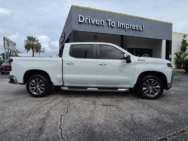Used 2022 Chevrolet Silverado 1500 LT AWD/4WD image 4