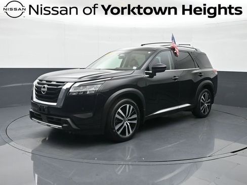 Used 2023 Nissan Pathfinder Platinum AWD/4WD image 1