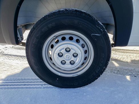 Used 2024 RAM ProMaster 2500 image 49