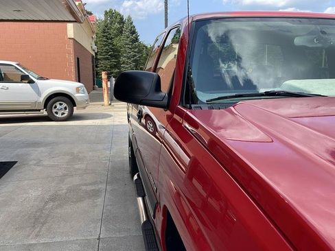 Used 2005 Chevrolet Silverado 2500 LS AWD/4WD image 7