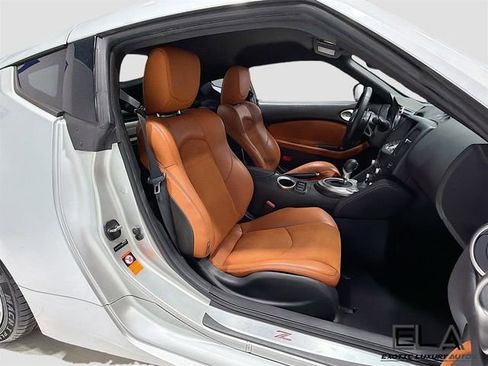 Used 2009 Nissan 370Z Touring image 27
