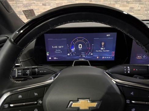 Used 2025 Chevrolet Traverse LT w/ Enhanced Driving Package image 16