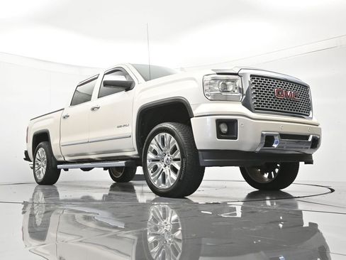Used 2015 GMC Sierra 1500 Denali w/ Driver Alert Package AWD/4WD image 37