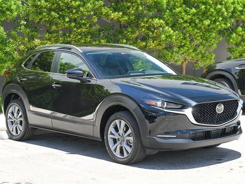 Certified 2025 MAZDA CX-30 AWD 2.5 S w/ Preferred Package image 3
