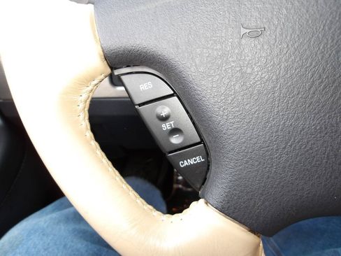 Used 2004 Ford Thunderbird RWD image 19