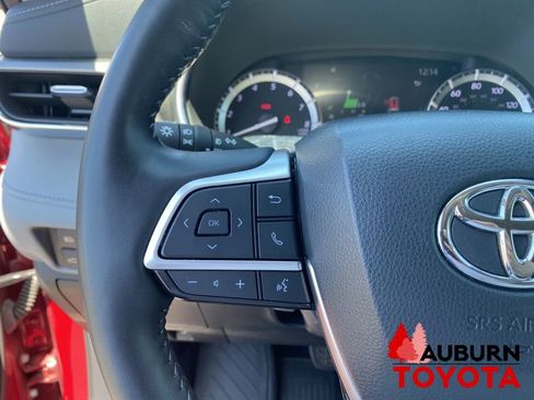 Used 2022 Toyota Highlander Platinum AWD/4WD image 45