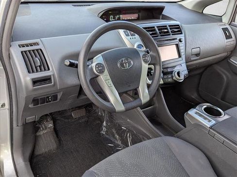 Used 2013 Toyota Prius V Three image 9