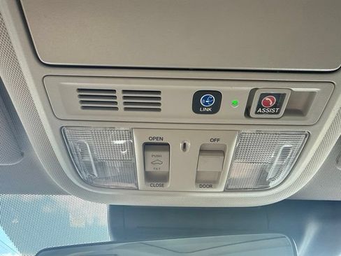 Used 2022 Honda Accord Touring image 34