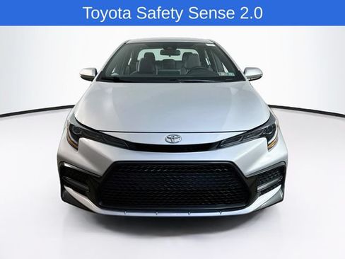 Used 2020 Toyota Corolla SE FWD image 2