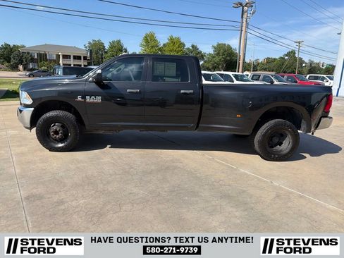 Used 2018 RAM 3500 Tradesman w/ Chrome Appearance Group AWD/4WD image 8