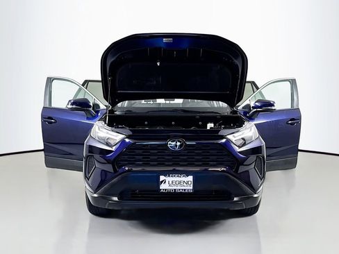 Used 2022 Toyota RAV4 XLE AWD/4WD image 19