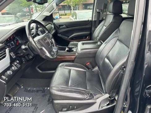 Used 2019 GMC Yukon XL SLT w/ HD Trailering Package AWD/4WD image 11