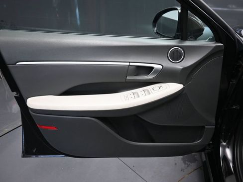 Used 2025 Hyundai Sonata SEL FWD image 20