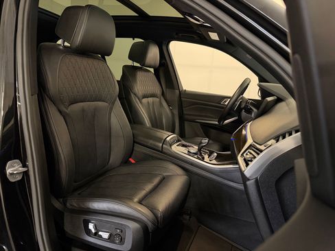 Used 2019 BMW X5 xDrive40i w/ M Sport Package image 33