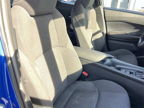 Used 2018 Toyota C-HR XLE image 22