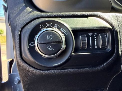 Used 2020 Jeep Gladiator Sport w/ Quick Order Package 24S AWD/4WD image 18