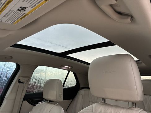 Used 2023 Buick Envision Avenir FWD image 6