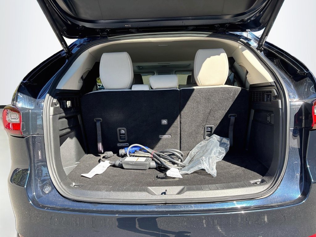 Certified 2024 MAZDA CX-90 Plug-In Hybrid w/ Preferred AWD/4WD image 27