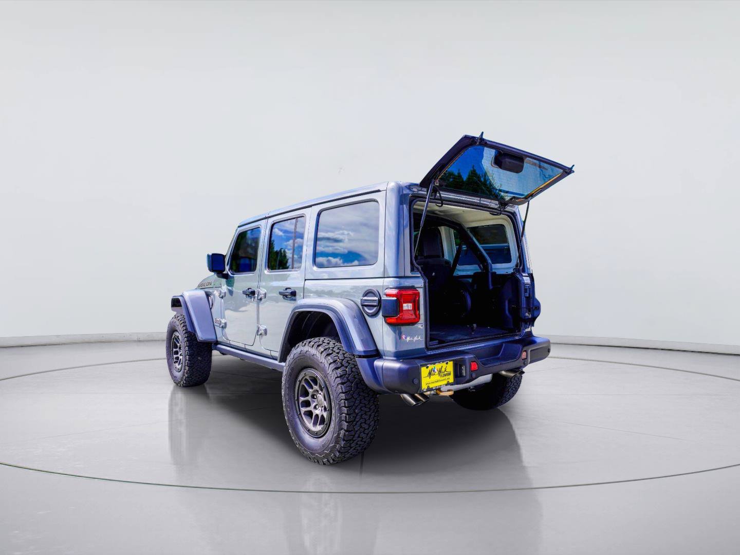 Used 2023 Jeep Wrangler Unlimited Rubicon 392 w/ Xtreme Recon 35" Tire Package AWD/4WD image 10