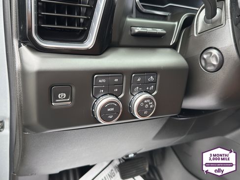 Used 2025 GMC Sierra 1500 Denali Ultimate AWD/4WD image 18