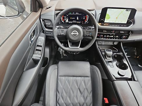 Certified 2023 Nissan Rogue Platinum w/ Platinum Premium Package image 11