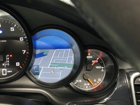 Used 2011 Porsche Panamera image 18
