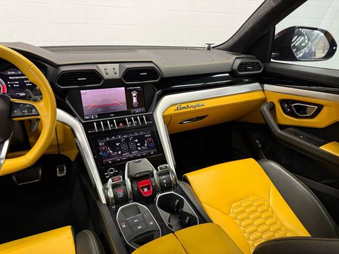 Used 2019 Lamborghini Urus image 56