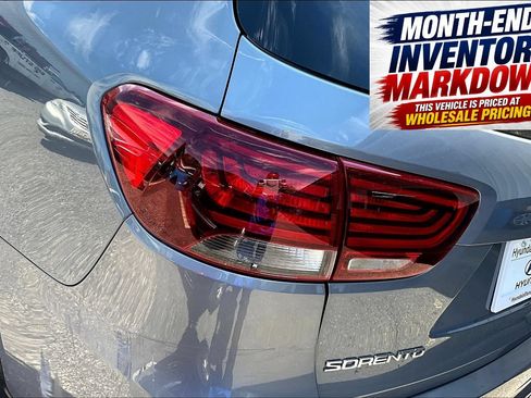Used 2020 Kia Sorento LX FWD image 22