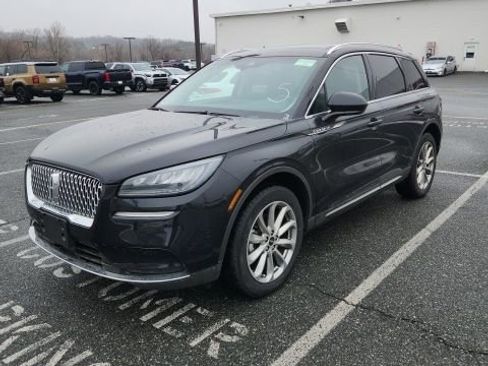 Used 2022 Lincoln Corsair AWD w/ Premium Package image 2