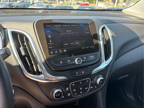 Certified 2024 Chevrolet Equinox LT FWD image 12