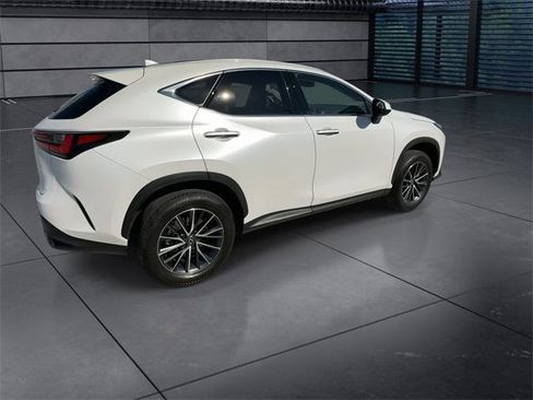 Certified 2025 Lexus NX 250 FWD w/ Towing Package (2000 Lbs) image 8