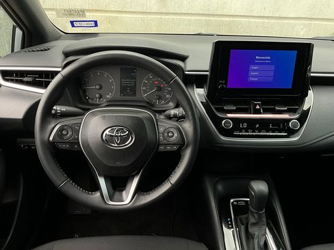 Used 2025 Toyota Corolla SE image 13