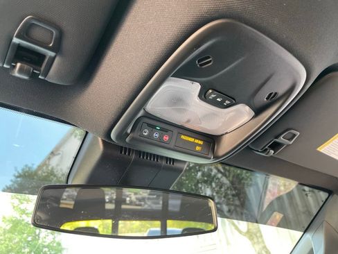 Used 2025 Chevrolet Colorado Trail Boss image 23