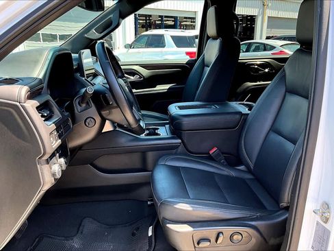 Used 2021 Chevrolet Tahoe LT w/ Luxury Package RWD image 8