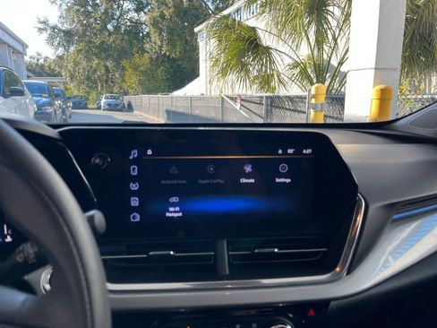 Used 2025 Chevrolet Trax LT image 20