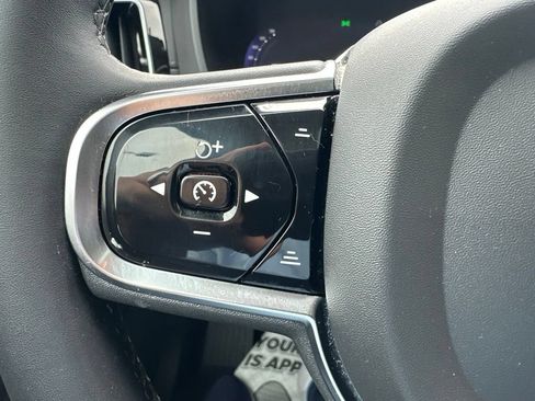 Used 2024 Volvo XC60 B5 Ultimate w/ Protection Package Premier AWD/4WD image 25
