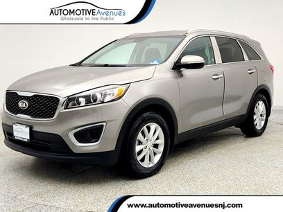Used 2017 Kia Sorento LX w/ LX Convenience Package