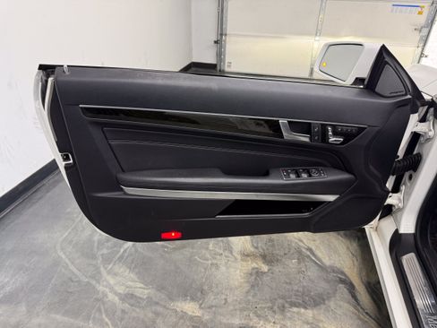 Used 2015 Mercedes-Benz E 400 4MATIC Coupe image 10