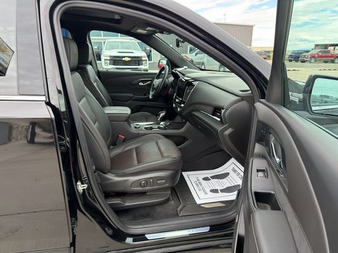 Used 2023 Chevrolet Traverse High Country AWD/4WD image 34