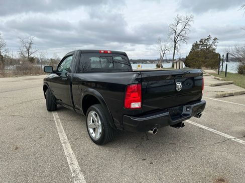 Used 2014 RAM 1500 Express AWD/4WD image 9