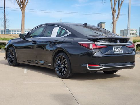 Used 2022 Lexus ES 300h Ultra Luxury image 8