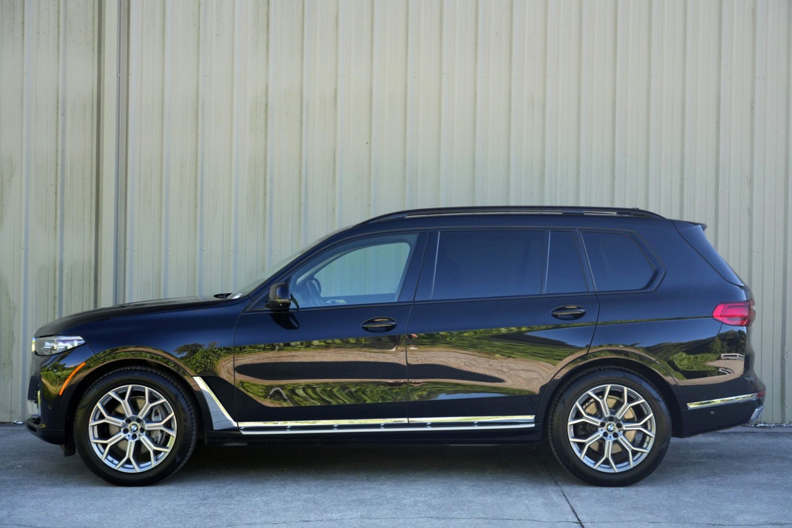 Used 2021 BMW X7 xDrive40i w/ Premium Package AWD/4WD image 49