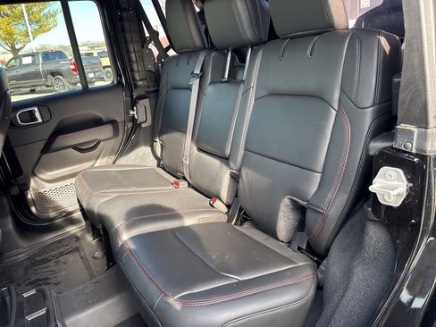 Used 2024 Jeep Wrangler Unlimited Rubicon image 47