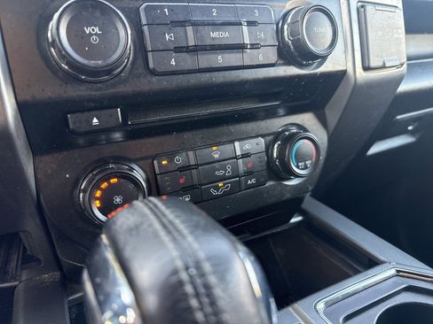 Used 2016 Ford F150 XLT w/ Equipment Group 302A Luxury image 15